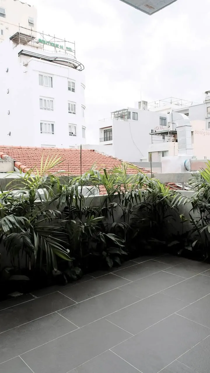Available brand new studio in my an area , walking distance to my khe beach ,…