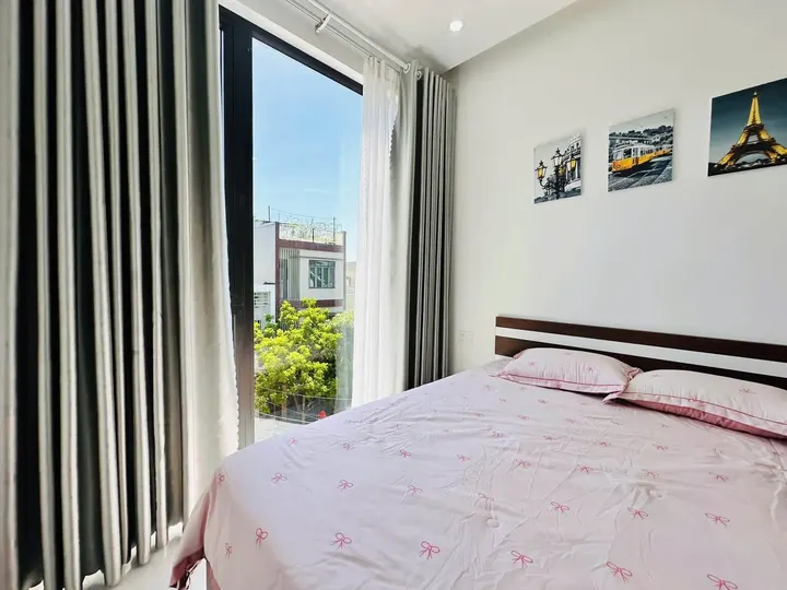 BRAND-NEW, PRIVATE 1-BEDROOM APARTMENT NEAR MY KHE BEACH