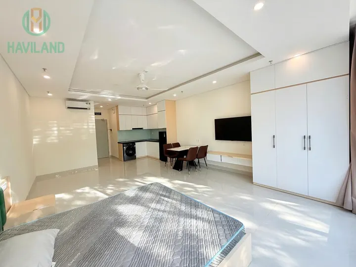 MODERN 45M2 STUDIO W/ PRIVATE WASHER & DRYER – SUN COSMO RESIDENCE (10M VND)